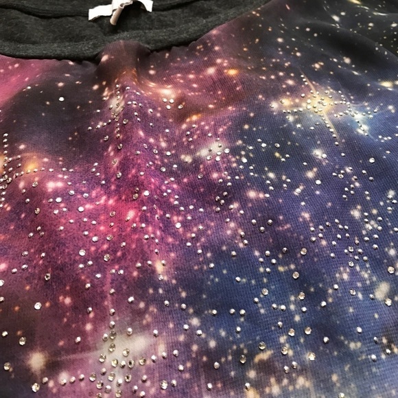 Delia's 'out of this world' top with rhinestones - Picture 2 of 4